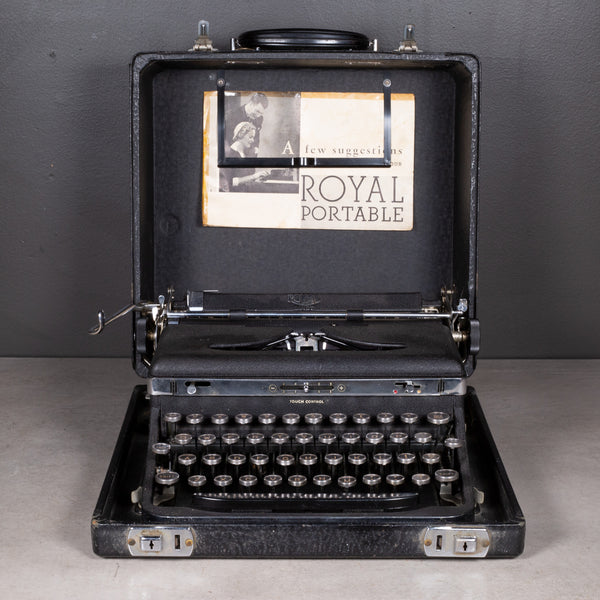 Antique Art Deco Royal Portable Typewriter c.1935