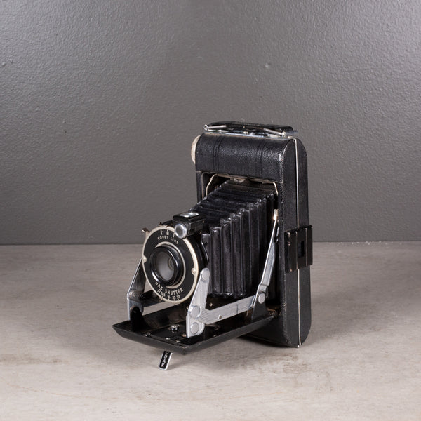 Art Deco Kodak Vigilante Junior Six-20 Folding Camera c.1940-1948