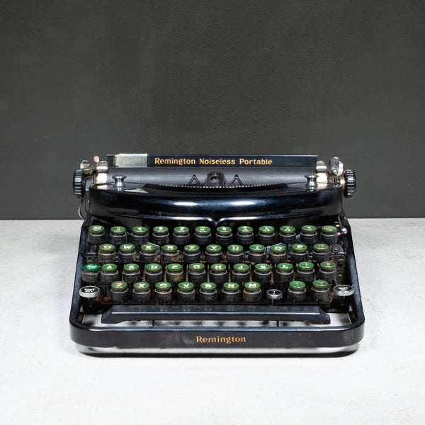 Antique Remington Portable Noiseless Typewriter and Case c.1937
