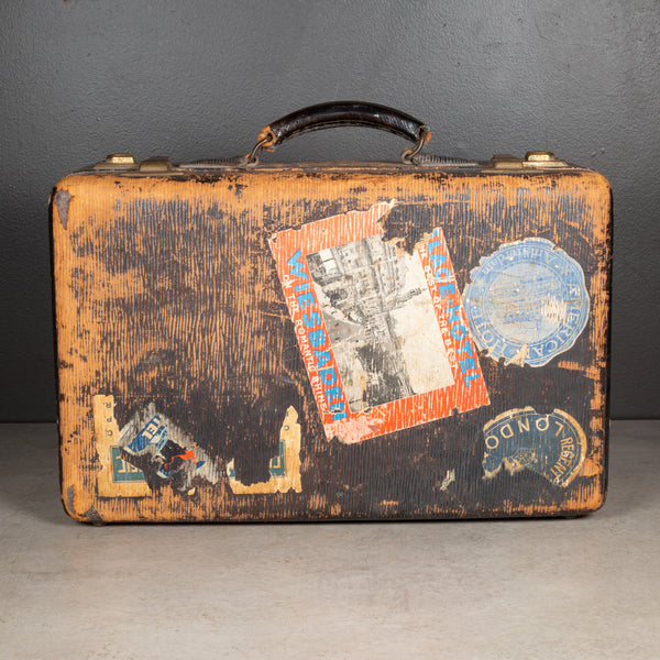 インテリア　ヴィンテージ　キャリーケース Vintage Suitcase with Original Travel Stickers c.1950 | S16 Home