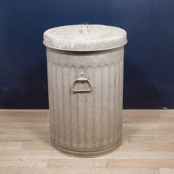 Antique Galvanized Steel Trash Can c.1940 S16 Home
