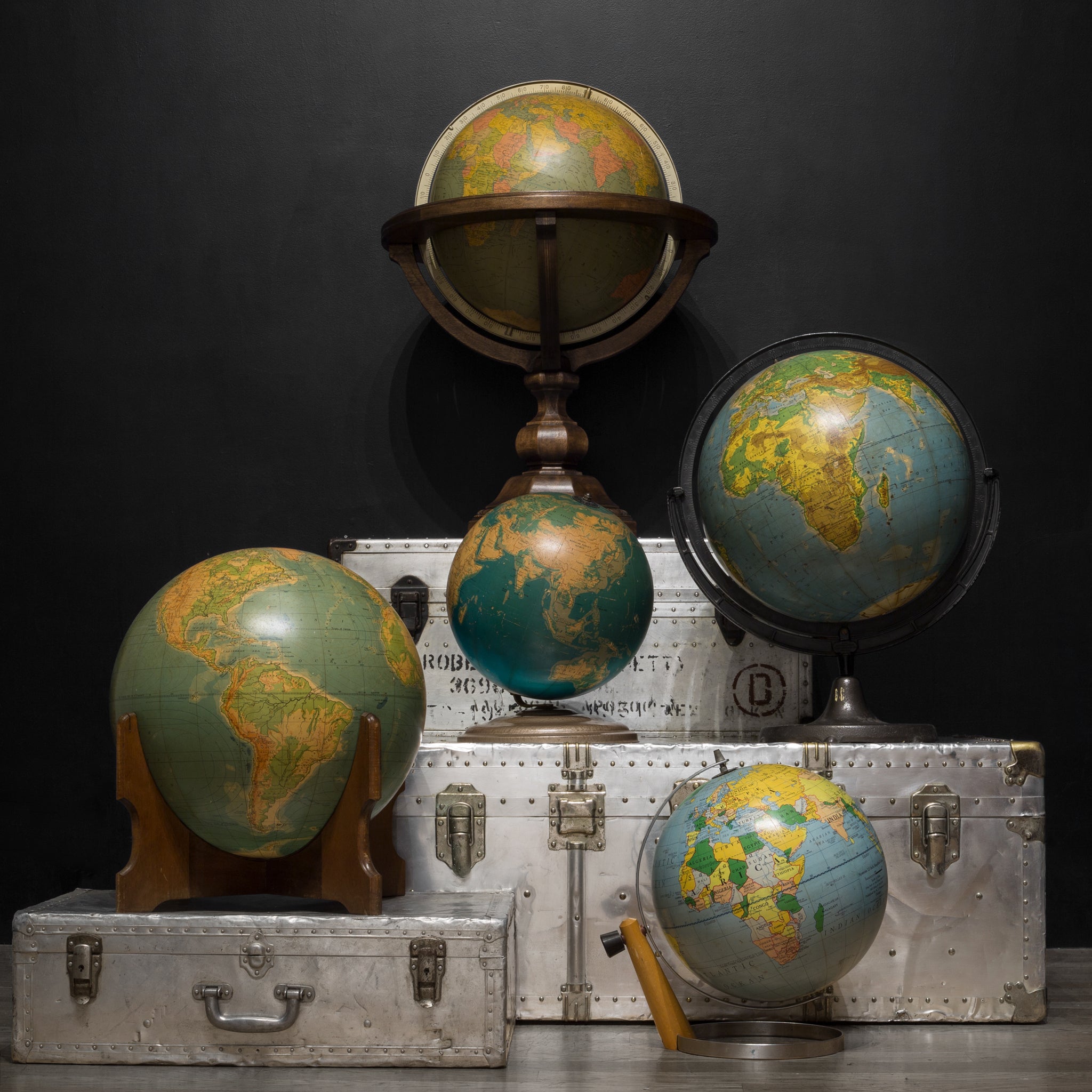 Globes | S16 Home
