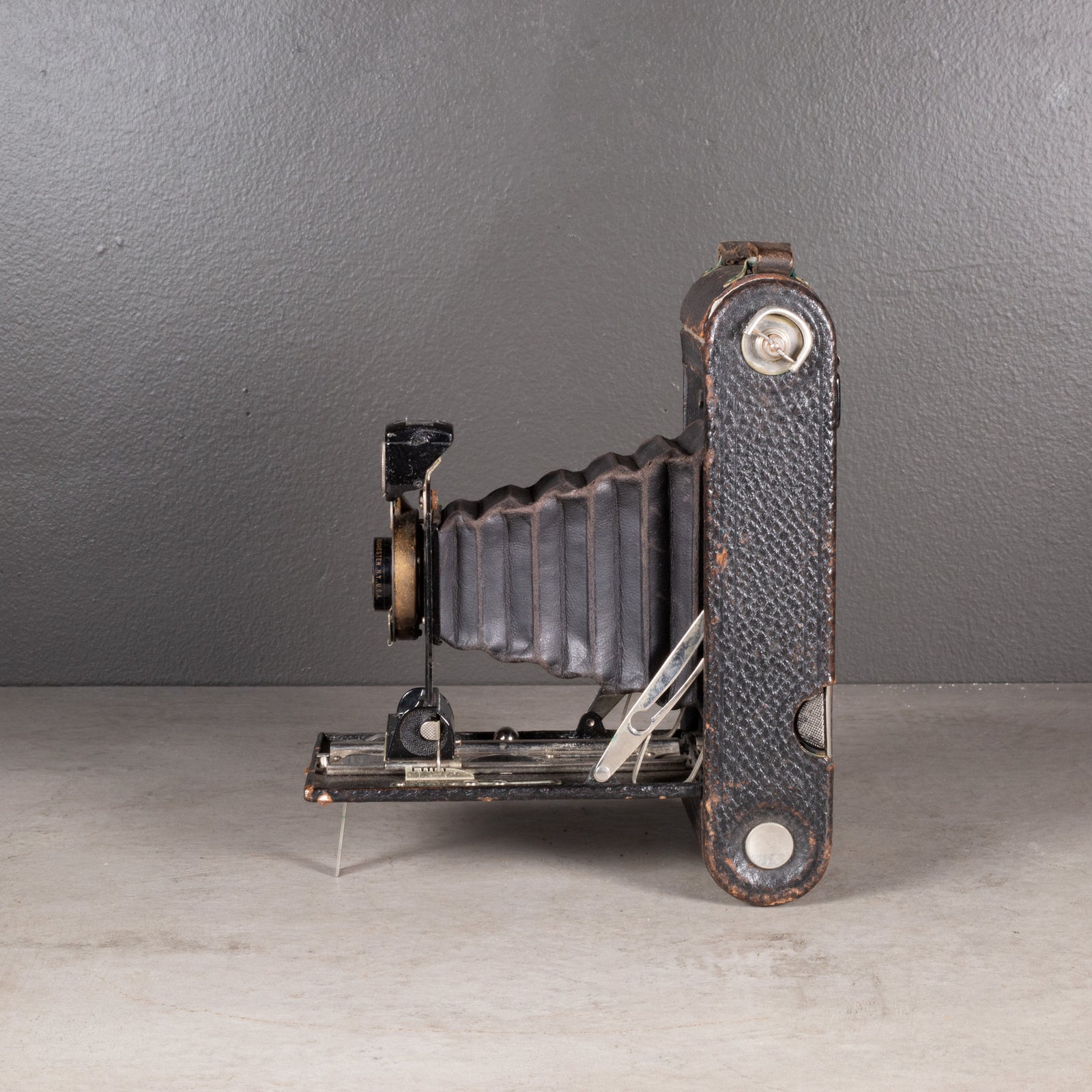 Kodak-no.1-folding-camera-