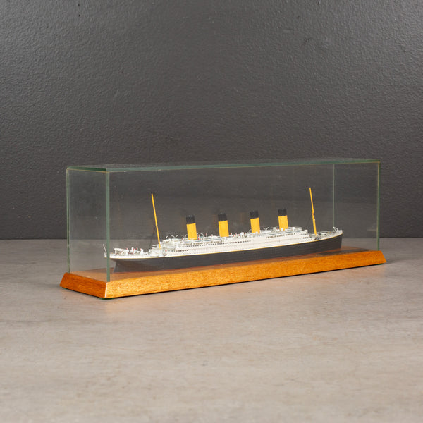 R.M.S. Titanic Ship Model