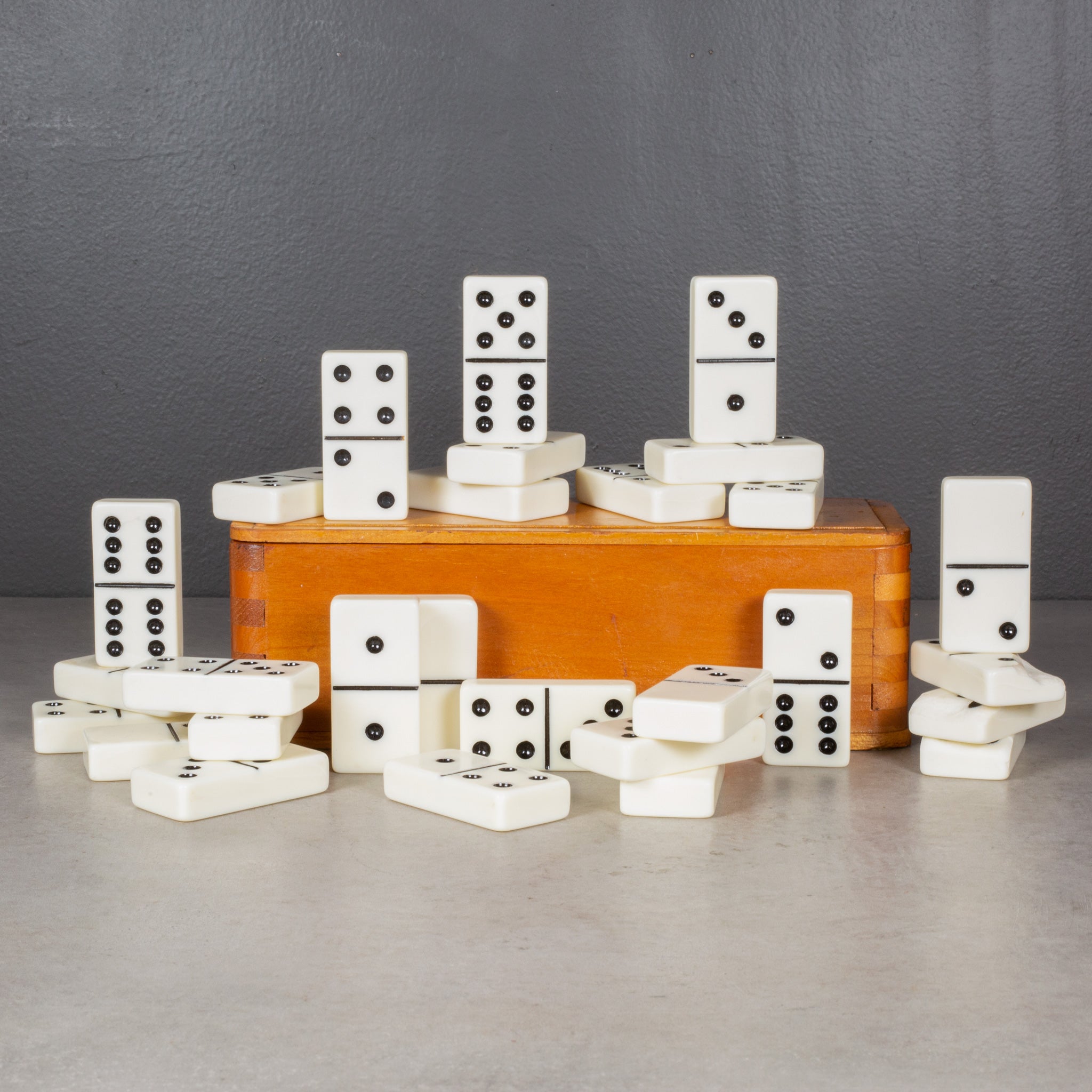 ANCIEN JEU DE Dominos Blanc Et Bakelite Verte EUR 29,00 - PicClick FR ANCIEN JEU DE Dominos Blanc Et Bakelite Verte EUR 29,00 - PicClick FR
