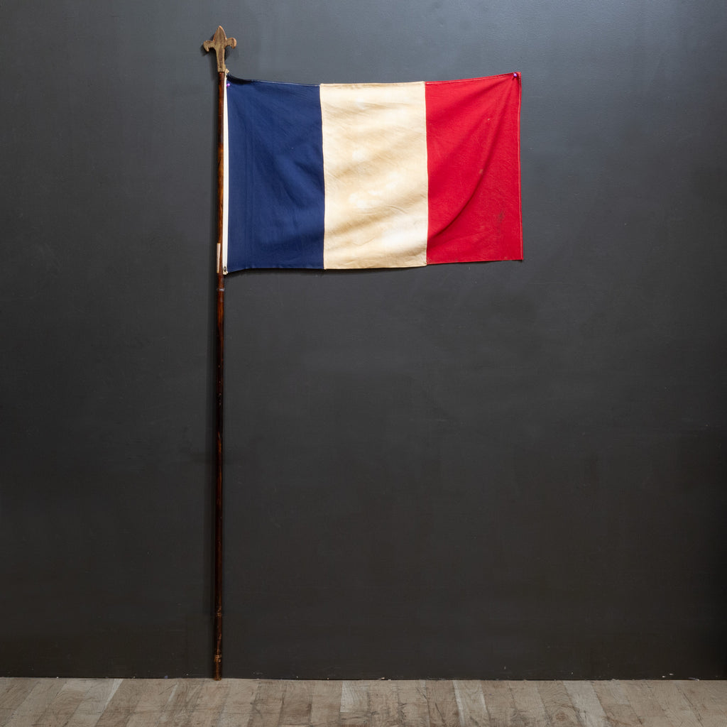 アンティーク雑貨 French Vintage Flag . antique-french-flag-pole-hand-