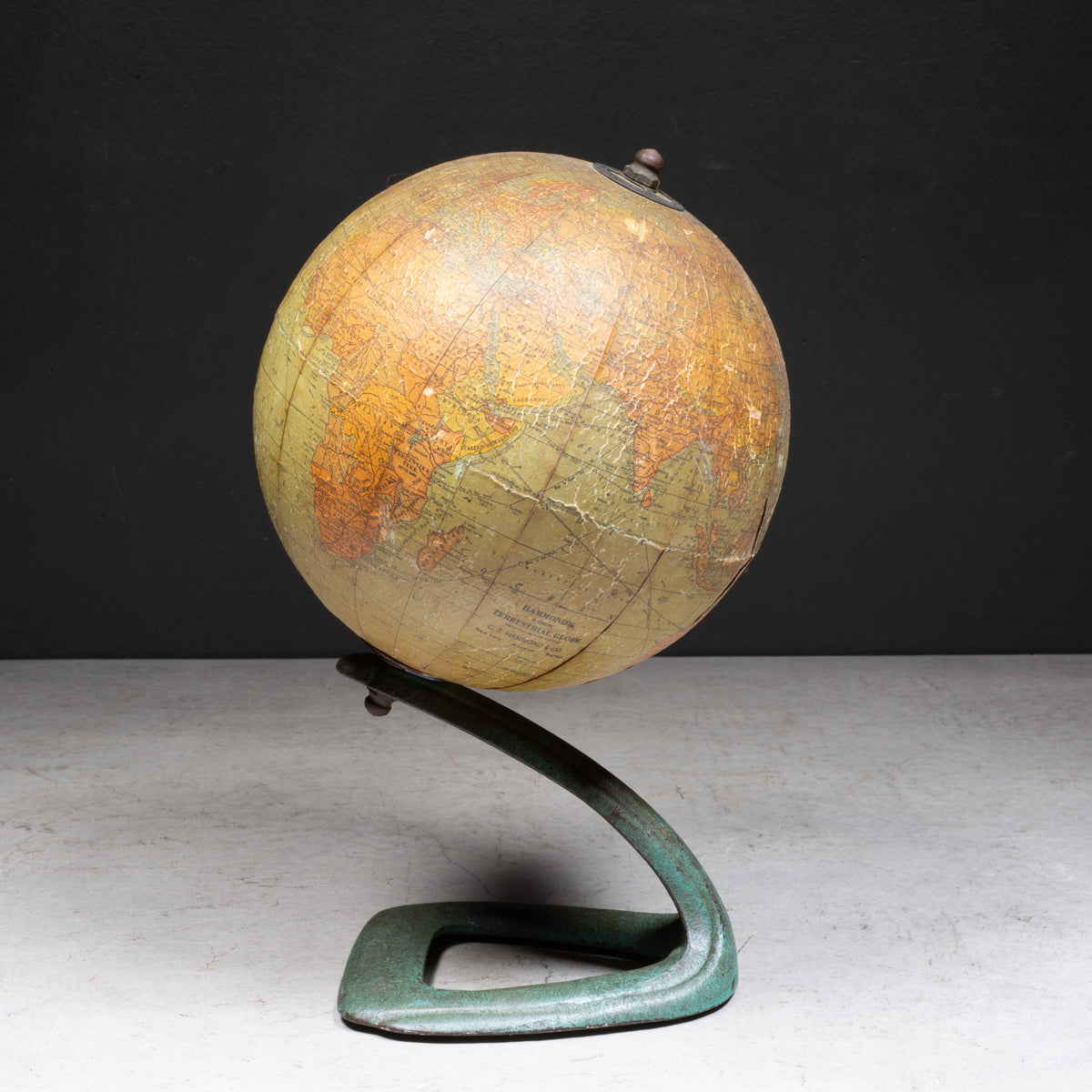Globes | S16 Home