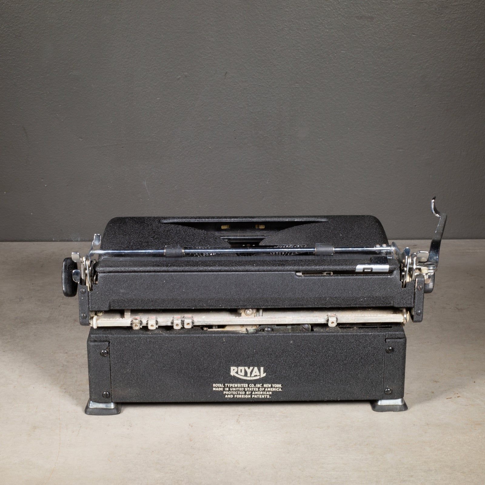 Antique Royal Aristocrat Typewriter c.1939 | S16 Home
