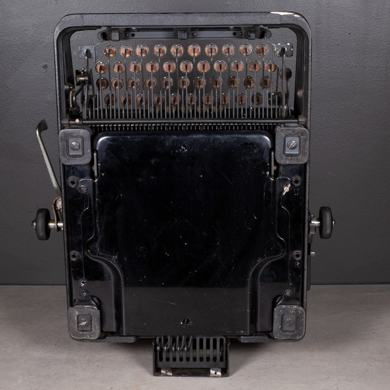 Antique Royal "Magic Margin" Typewriter c. 1940