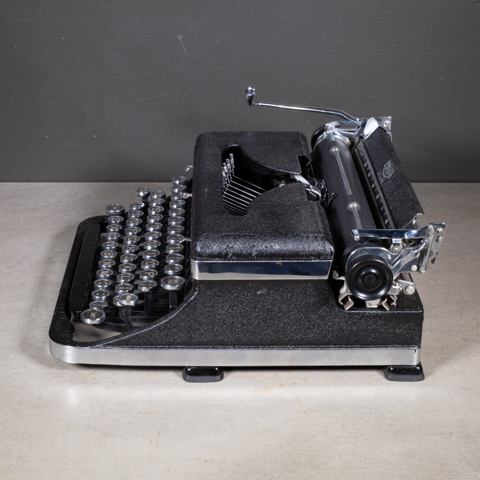 スノーボード Typewriter Antique Art Deco Royal De Luxe Portable Typewriter c.1935 | S16 Home
