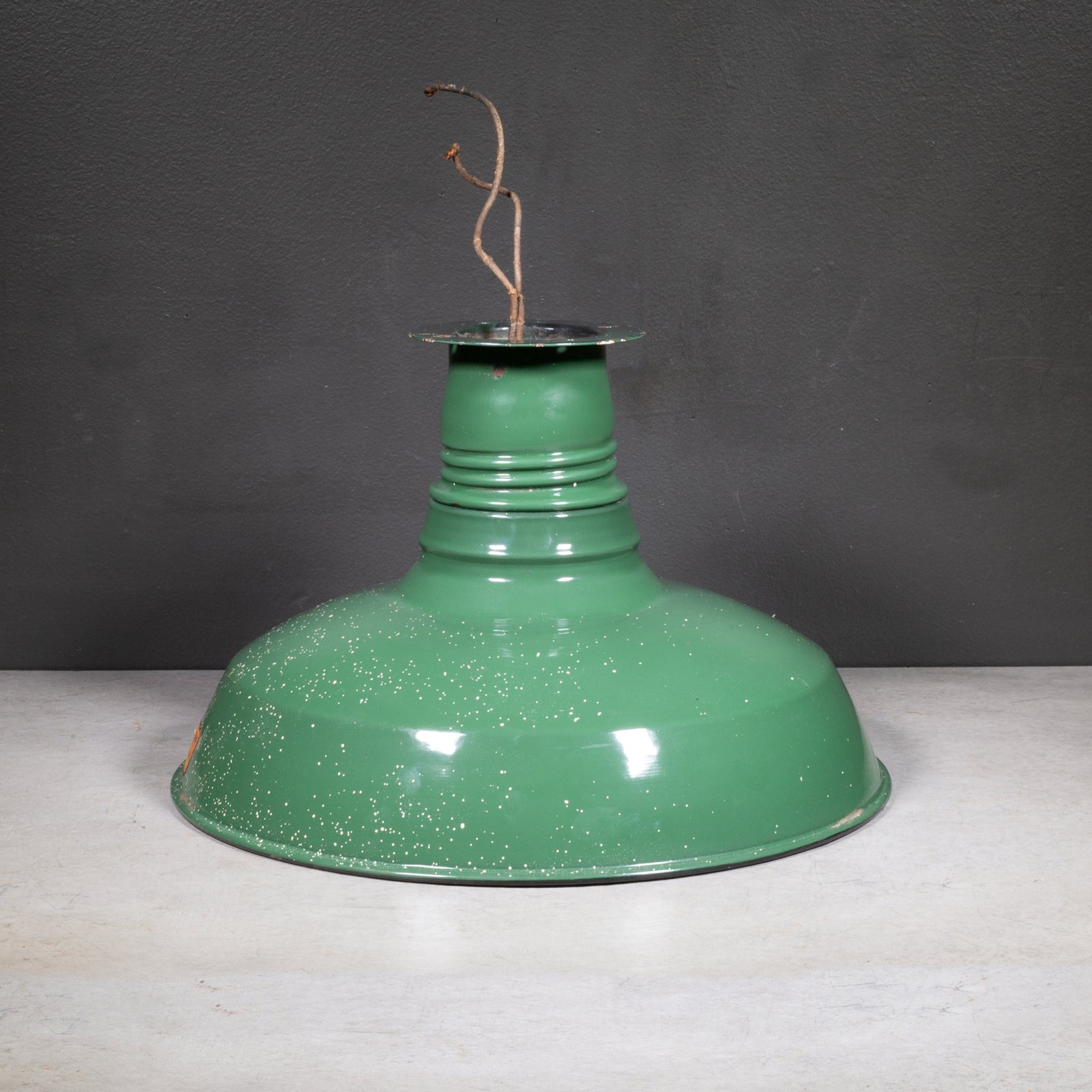 benjamin-enameled-porcelain-