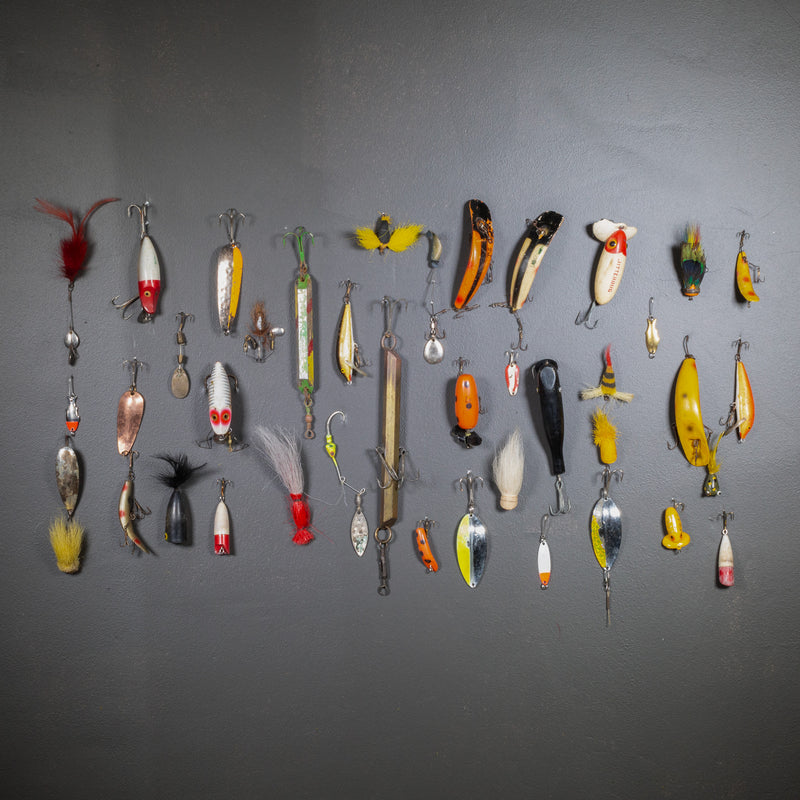 Collection of Painted Wooden and Metal Fishing Lures c.1940 Collection of Painted Wooden and Metal Fishing Lures c.1940