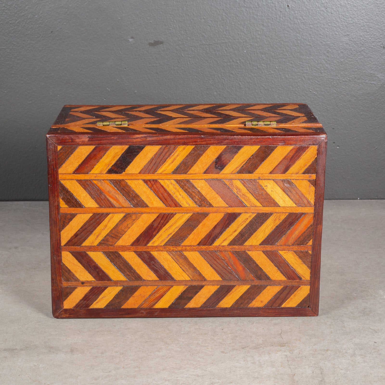 木製ラック・ウッドラック Herringbone Wood Box Vintage Wooden Handmade Herringbone Inlay Wooden Box c.1940 | S16 Home