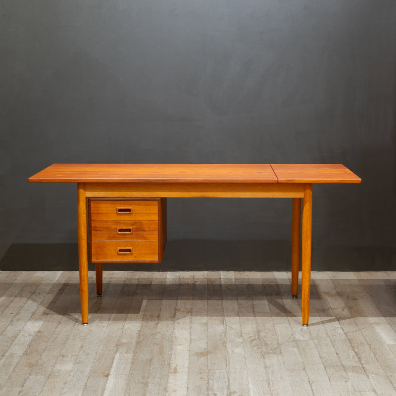 Mid-century Teak Expandable Desk with Sliding Drawers, Denmark c.1960