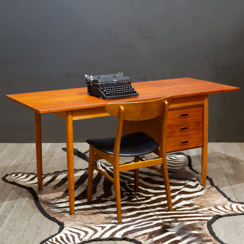 Mid-century Teak Expandable Desk with Sliding Drawers, Denmark c.1960
