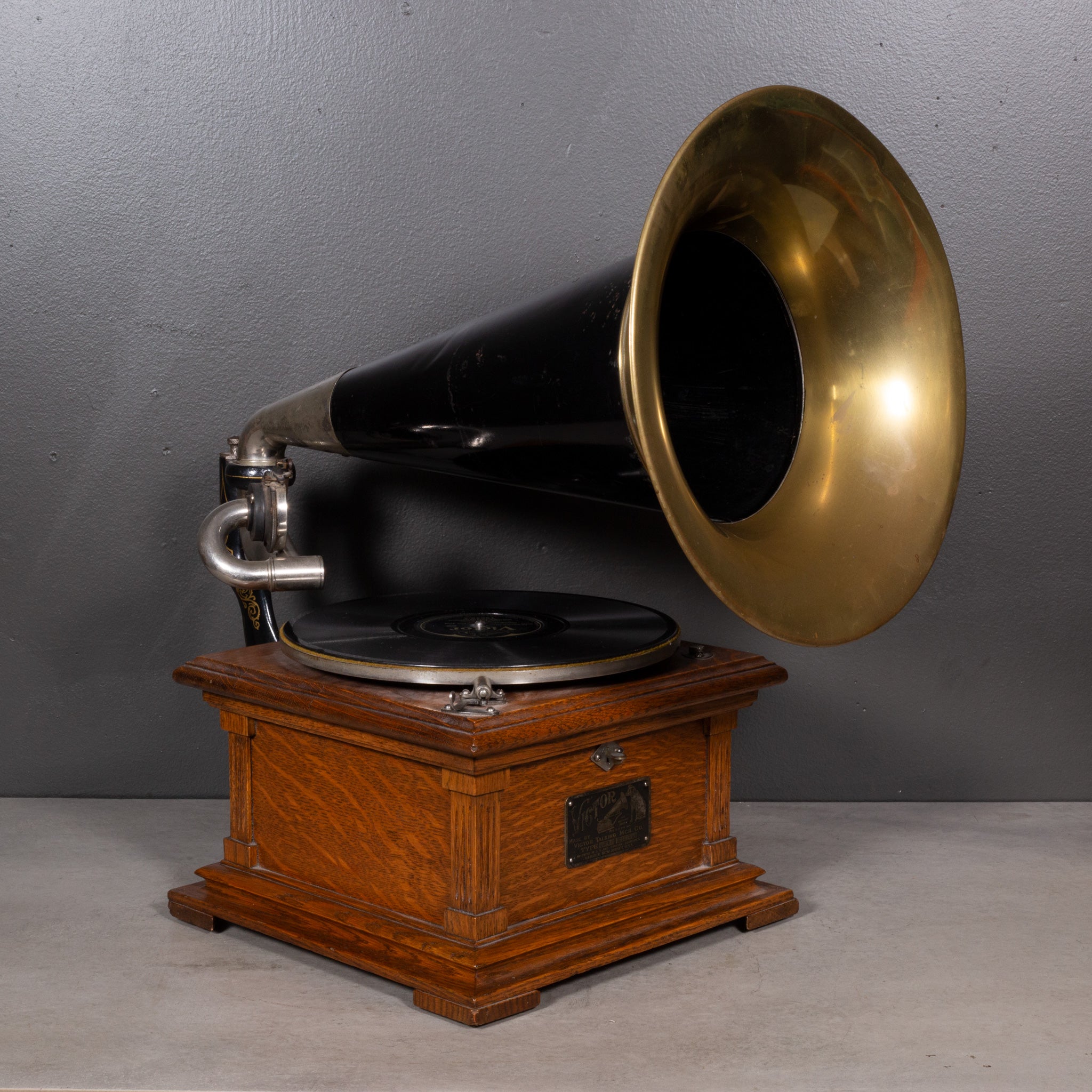 Antique Oak Victor Gramophone Talking Machine c.1910 | S16 Home