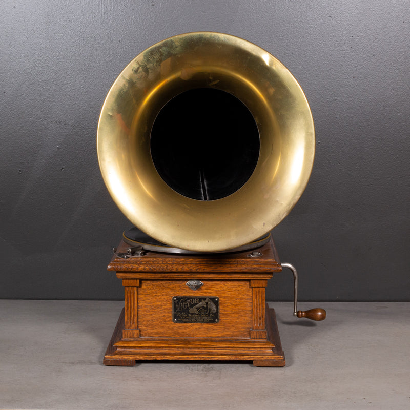 Antique Oak Victor Gramophone Talking Machine c.1910