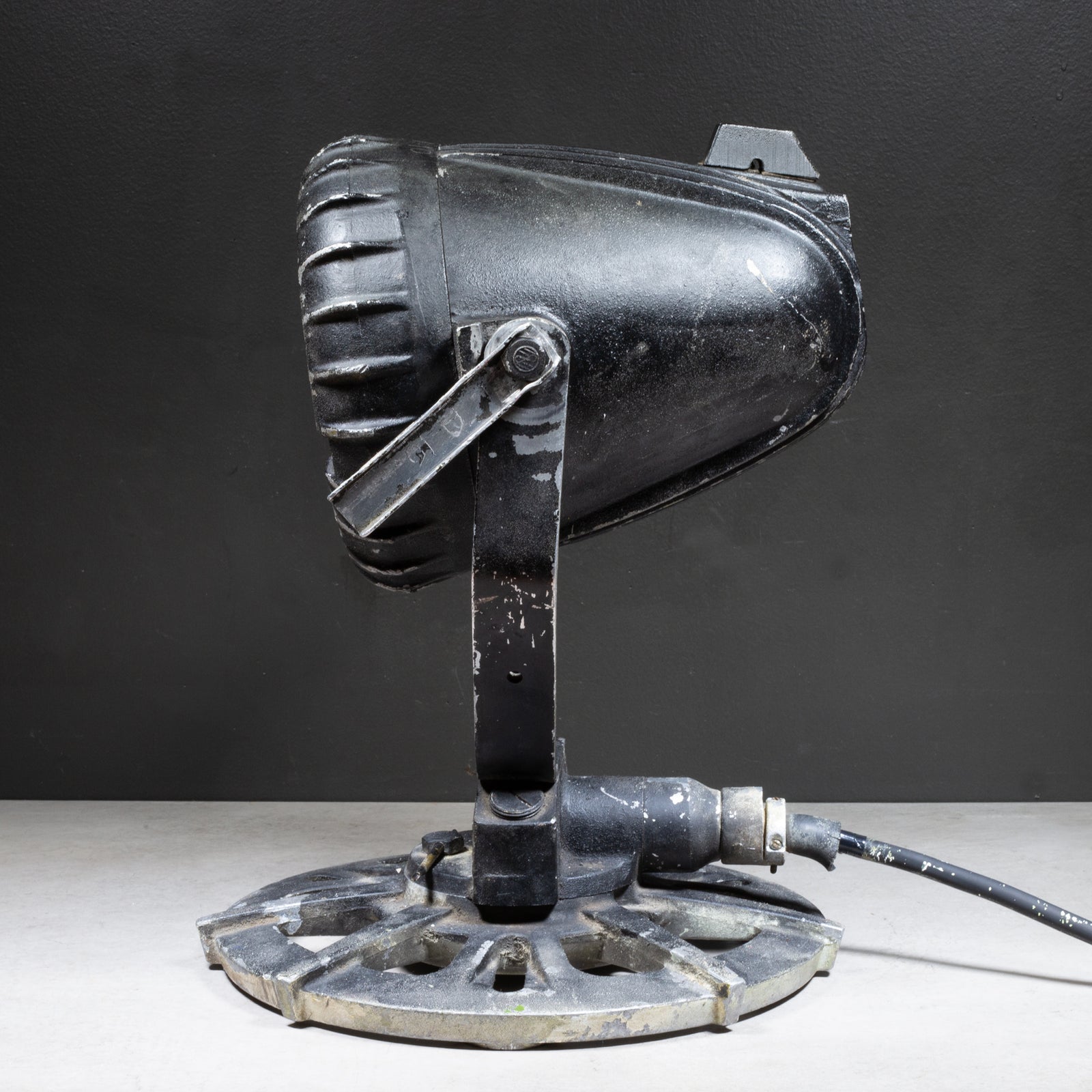 1940年 ヴィンテージ スポットライト 照明 Vintage Explosion-Proof Industrial Spotlight c.1940 | S16 Home
