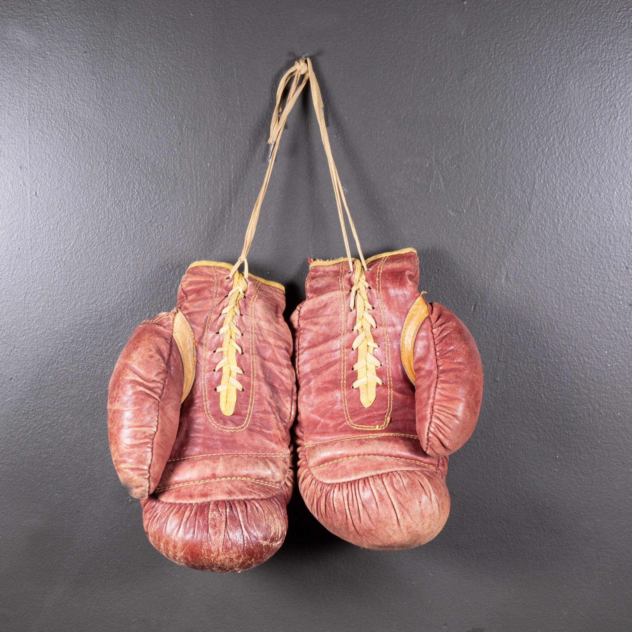 marathon-leather-boxing-gloves
