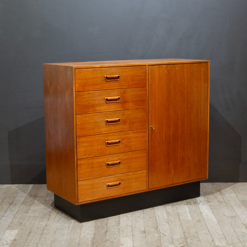 Mid-century Arne Wahl Iversen Tall Dresser c.1960