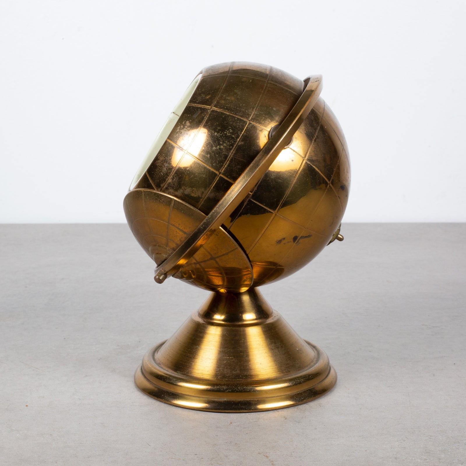 vintage brass globe cigarette holder Dispenser & Lighter, 1960s Japanese Golden Globe Cigarette Holder, Mid Century Bar Decor Mid-century Brass Globe Cigarette Holder
