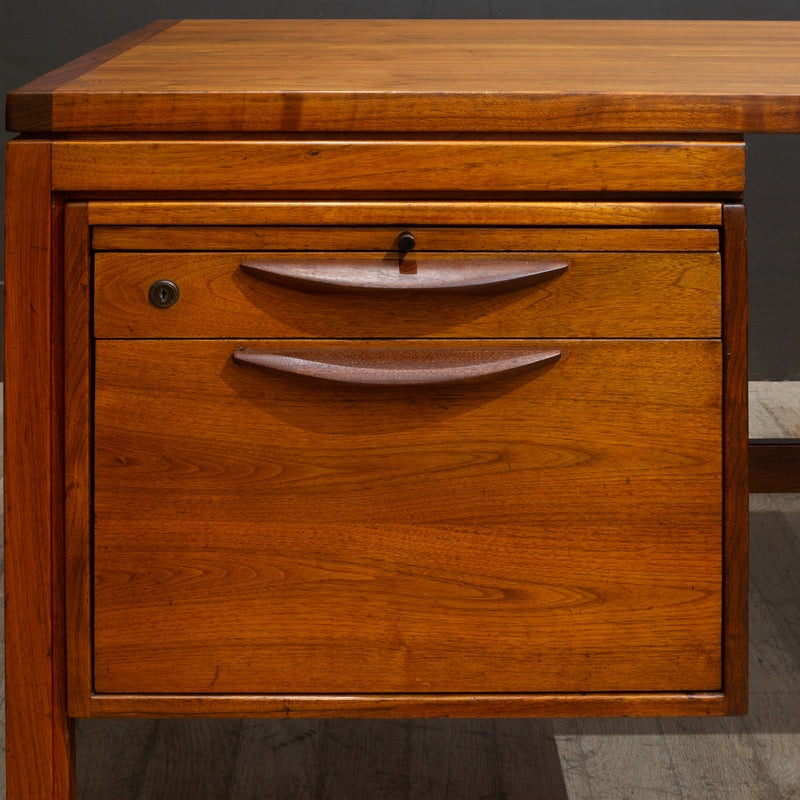Mid-century Walnut Executive Desk by Jens Risom for Jen Risom Designs c.1950