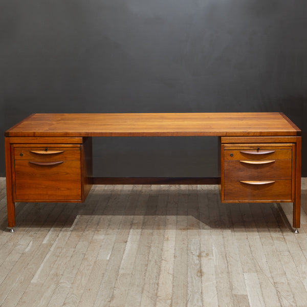 Mid-century Walnut Executive Desk by Jens Risom for Jen Risom Designs c.1950