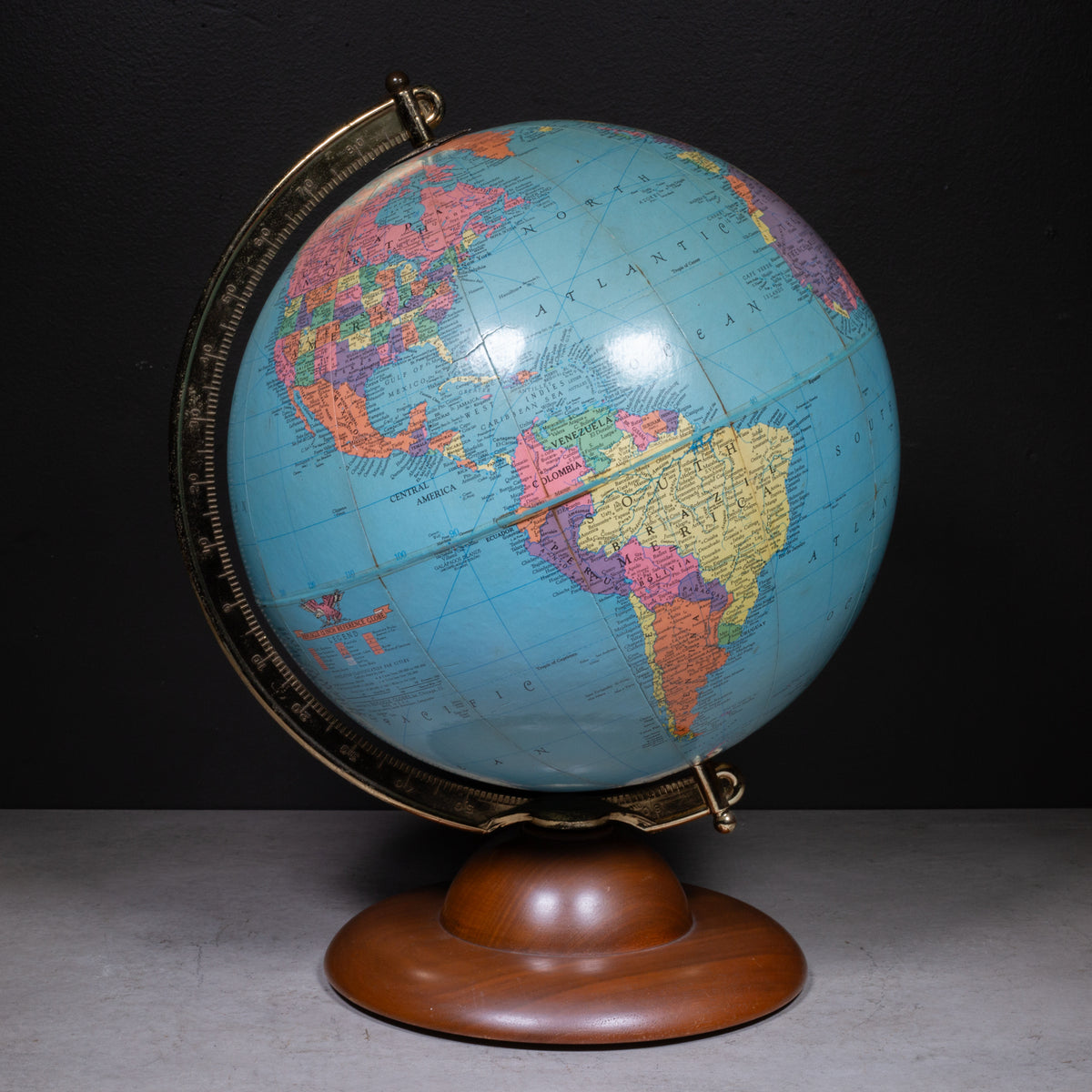 Globes | S16 Home