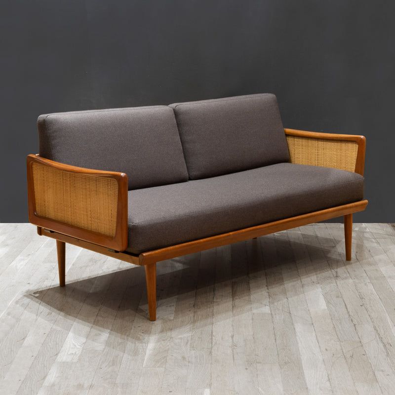 Peter Hvidt & Orla Mølgaard-Nielsen, Model FD 451 Daybed for France & Søn, circa 1960