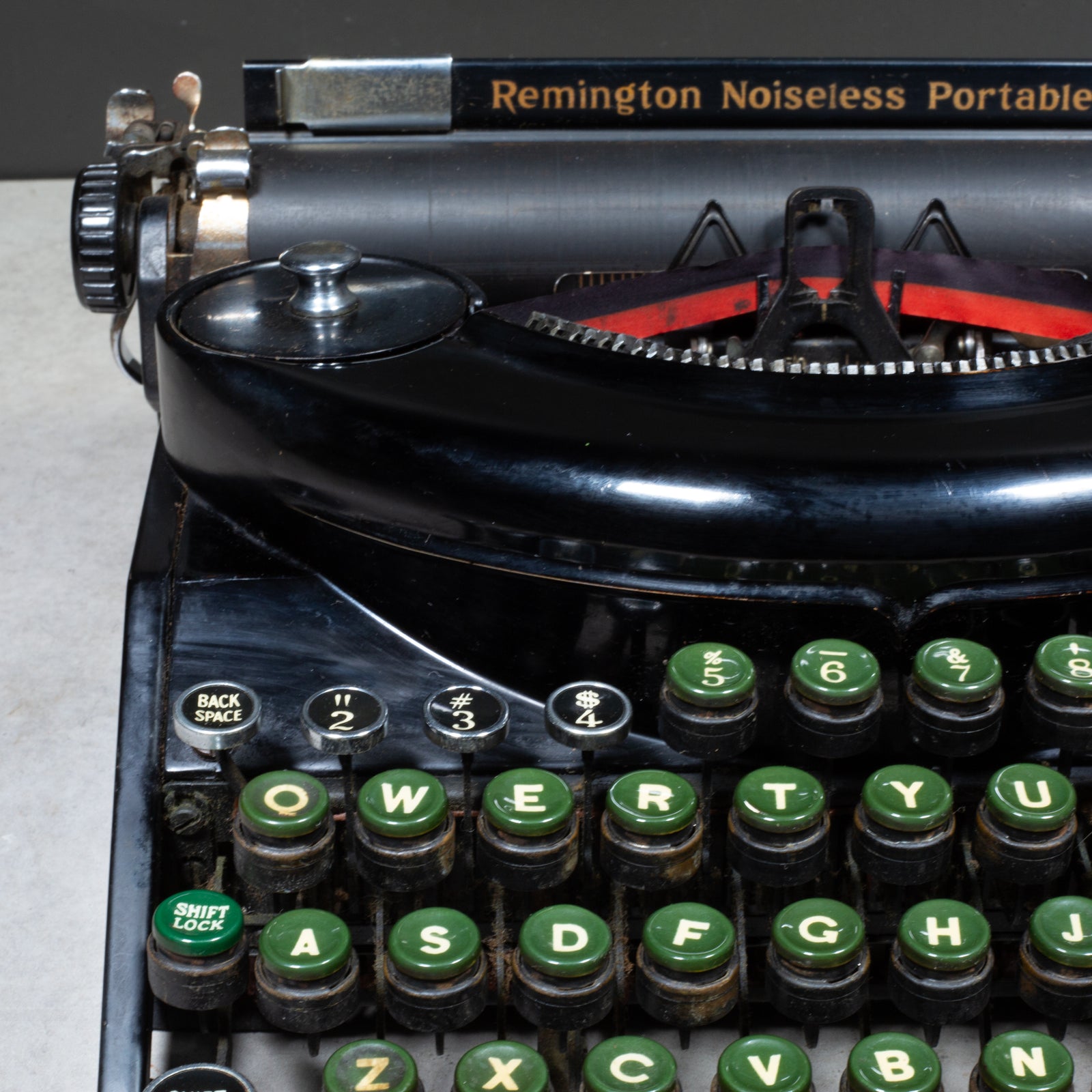 アンティーク レミントン Remington タイプライター　noiseless Antique Remington Portable Noiseless Typewriter and Case c.1937