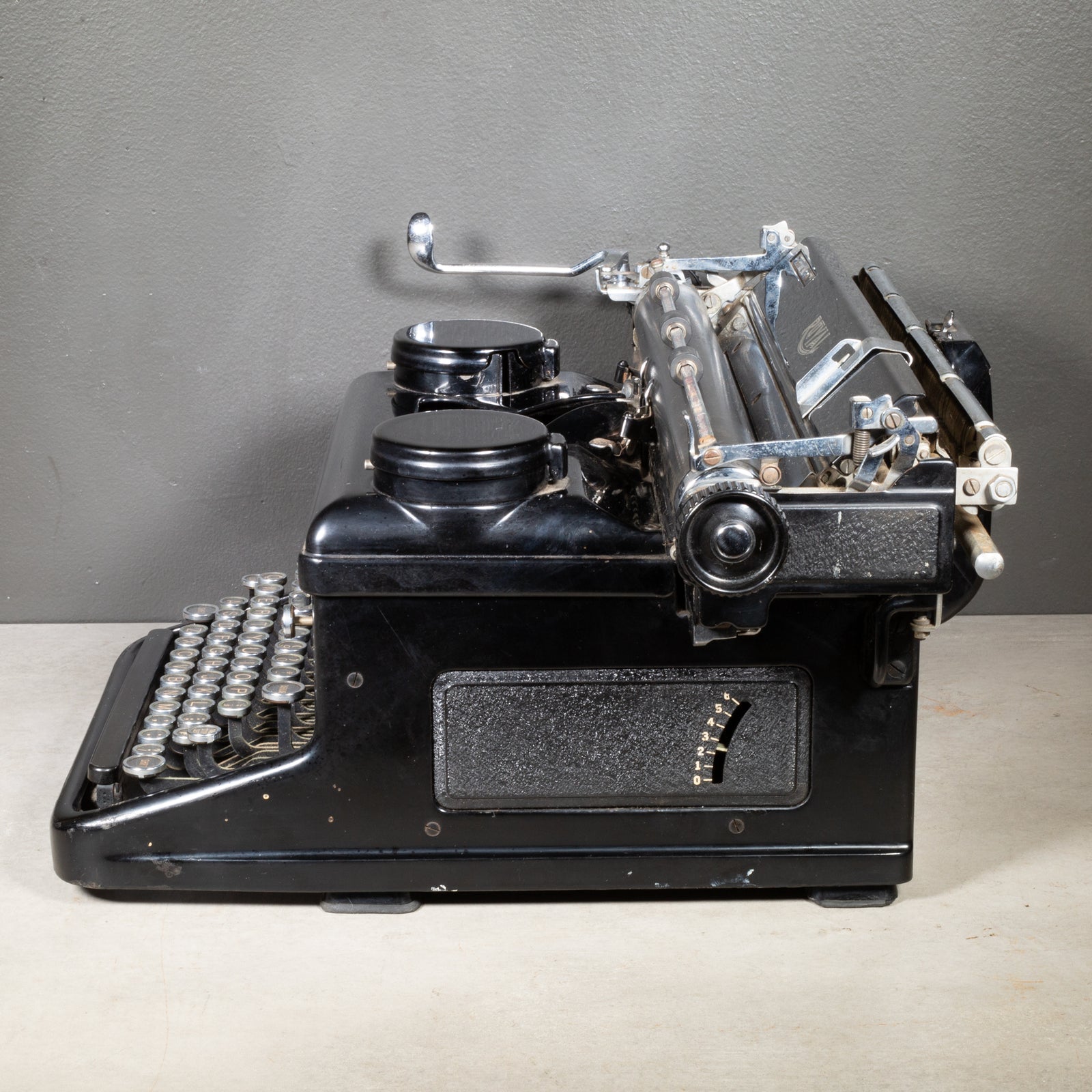 Antique Royal Standard Typewriter with Ribbon Covers c.1938 | S16 Home