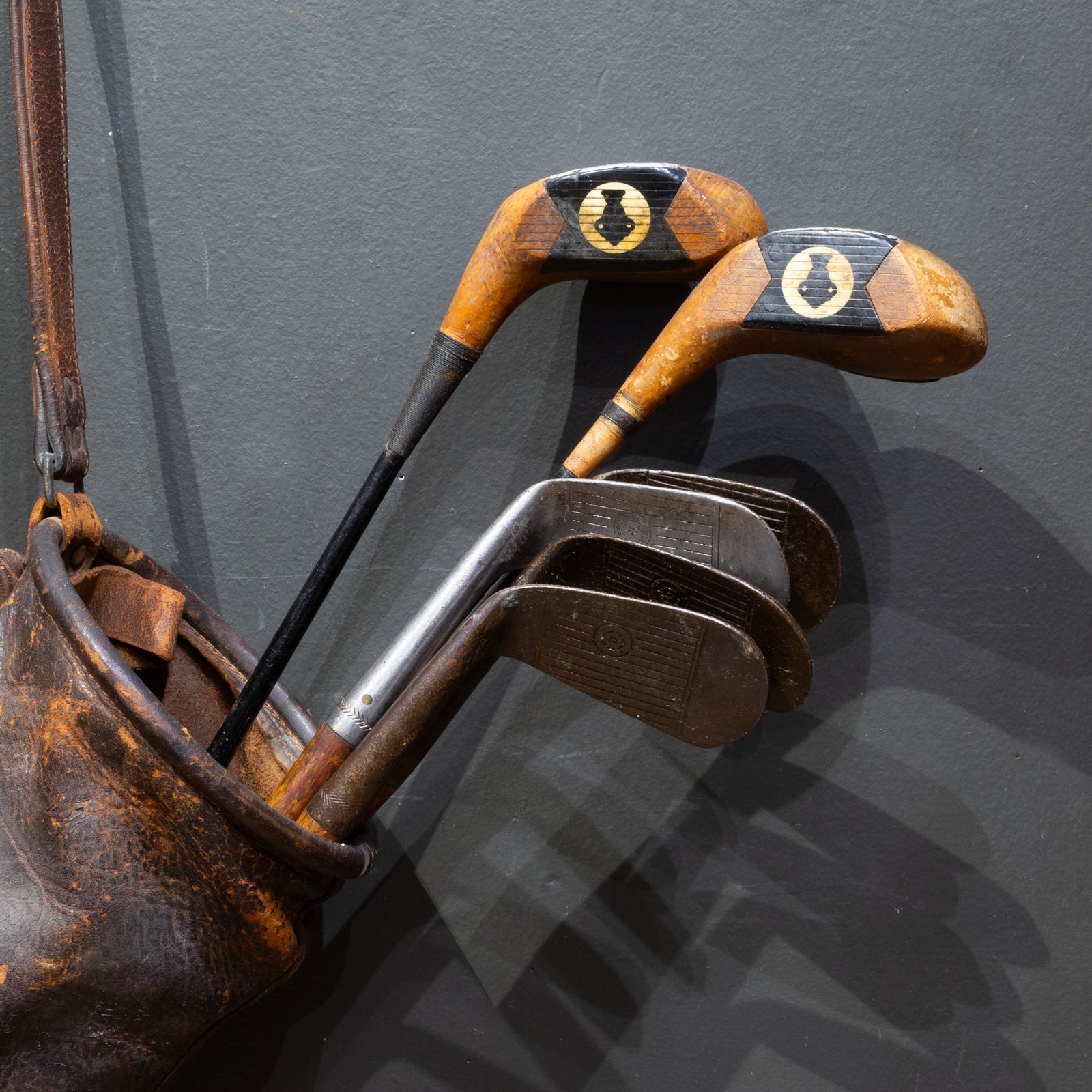 Antique Leather Walking Golf Bag with Hickory-Shaft & Steel
