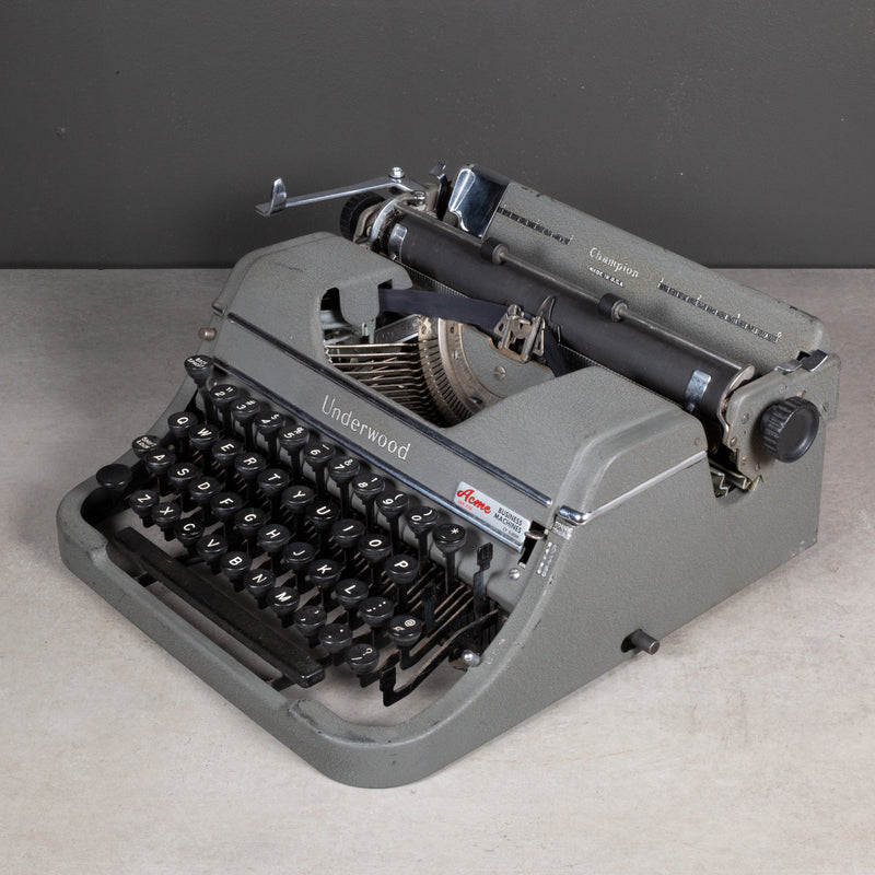 Vintage Underwood Champion Portable Typewriter c.1946