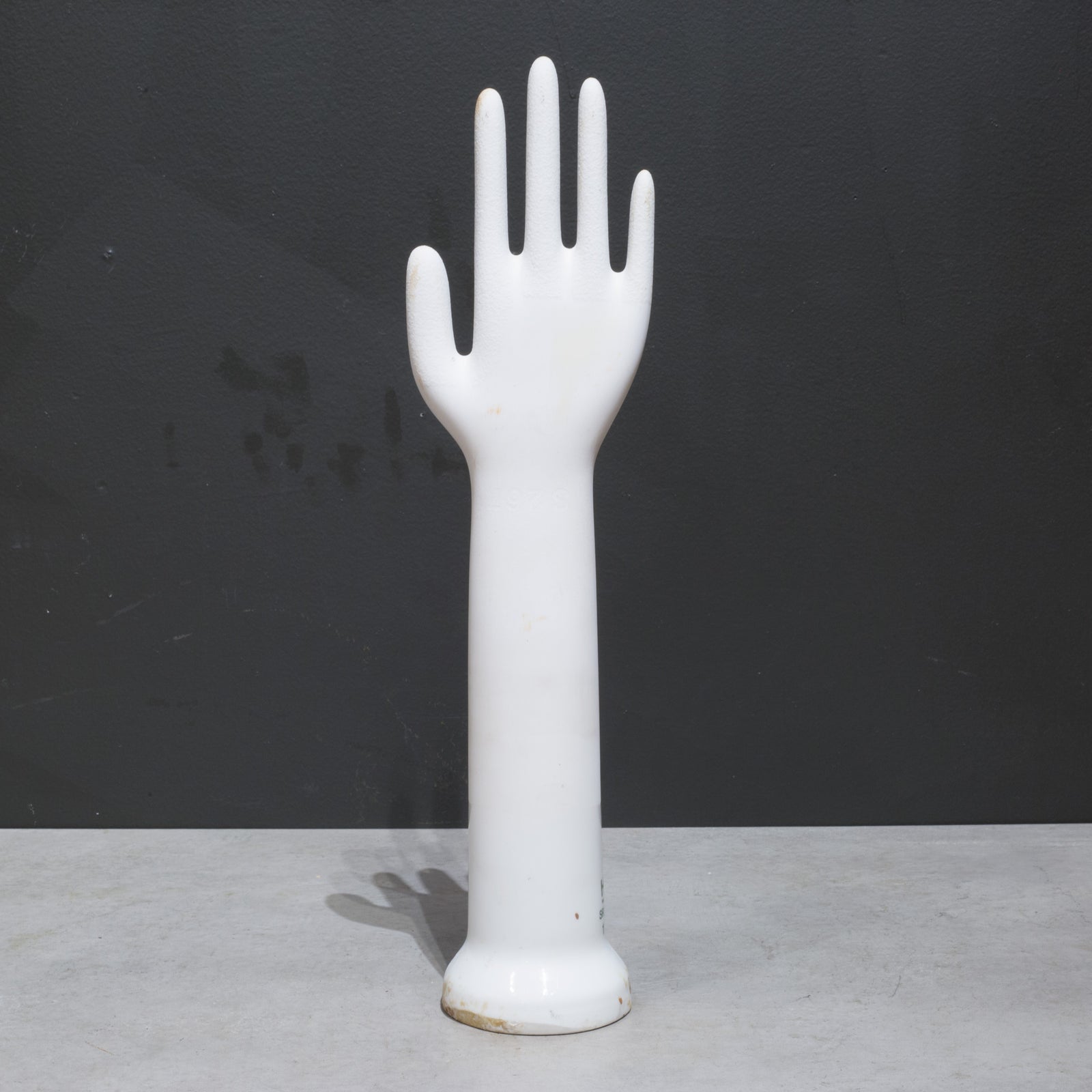 Hand statue フランスアンティーク Glove Mold Vintage Porcelain Glove Mold, White Ceramic Hand Sculpture