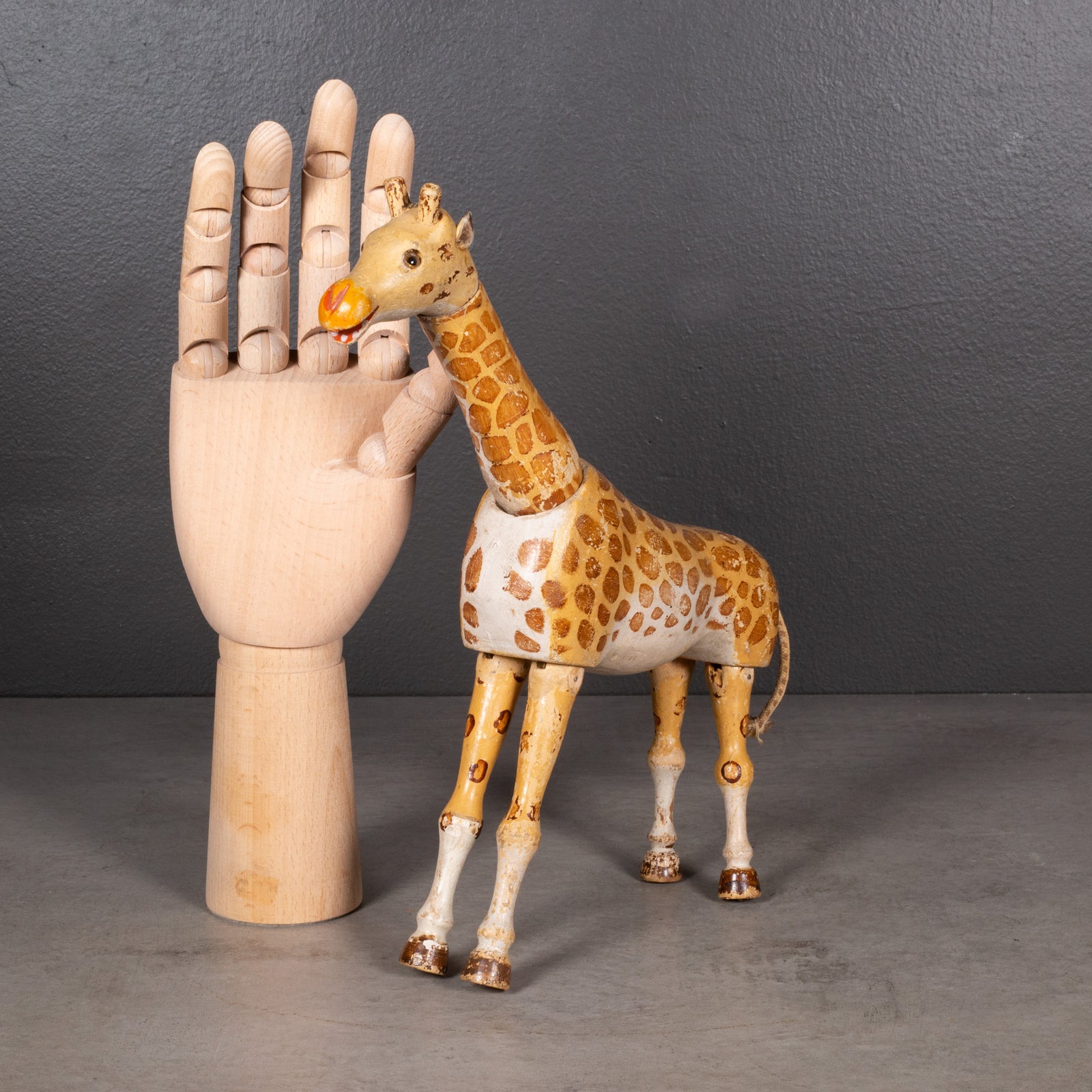 Vintage newest wood figurine giraffe 70s