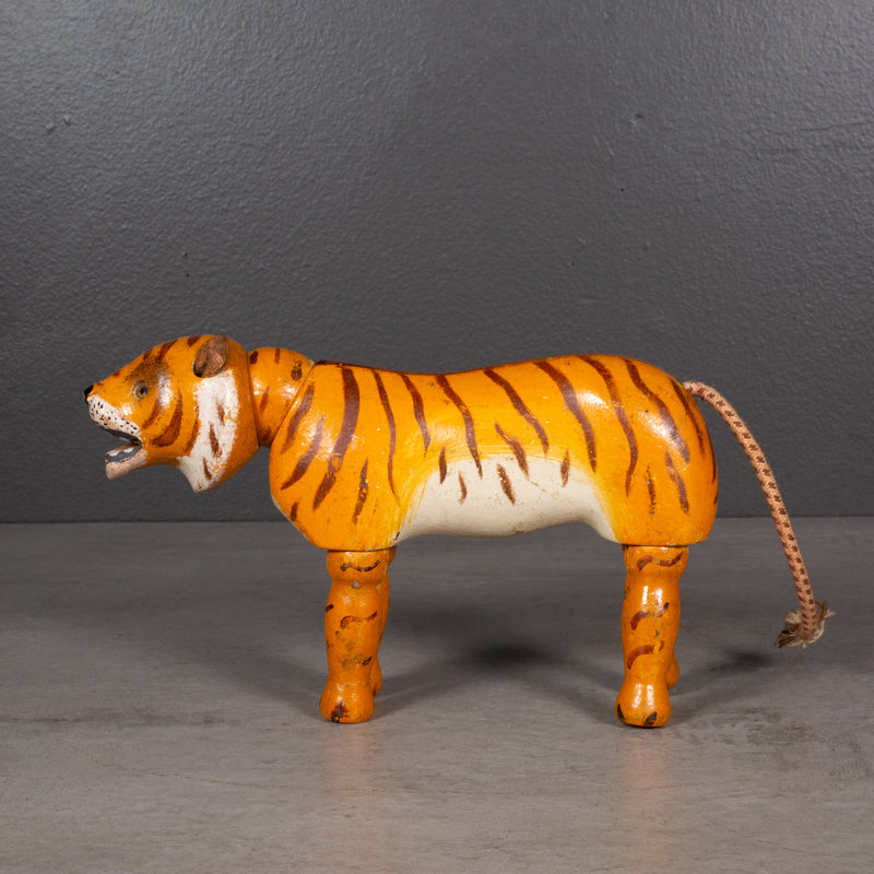 Grouping of Schoenhut Reduced Size Circus Items, plus Delavan; 21 pcs. sold at on 25th January | Case Antiques Grouping of Schoenhut Reduced Size Circus Items, plus Delavan; 21 pcs. sold at on 25th January | Case Antiques