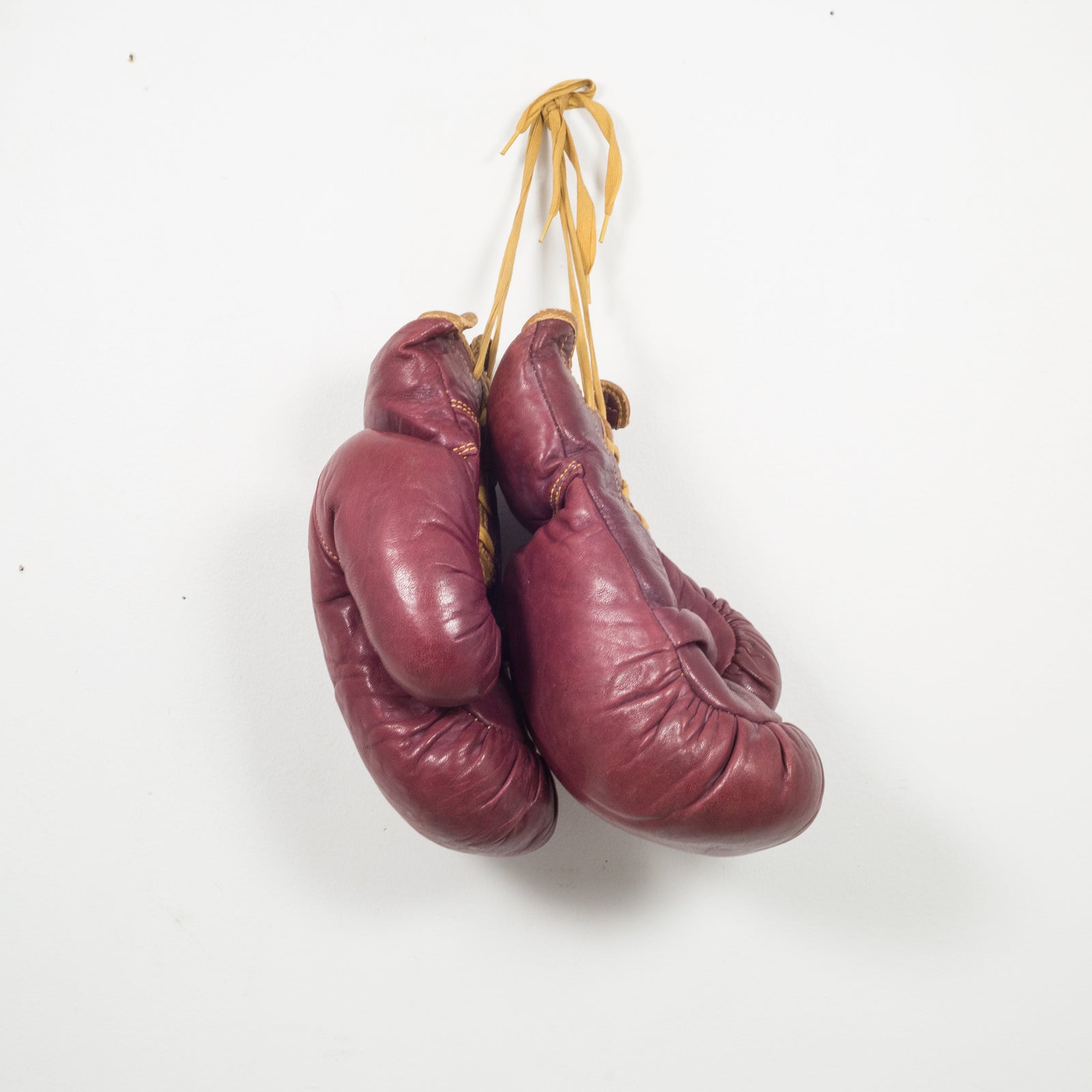 KD Philadelphia Leather Boxing Gloves c. 1950 | S16 Home