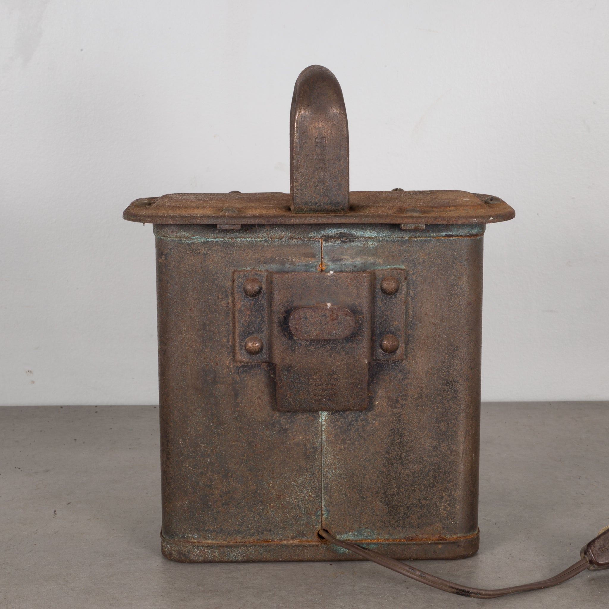 World War 2 Era top U.S. Navy Ship Lantern Light, circa 1940s