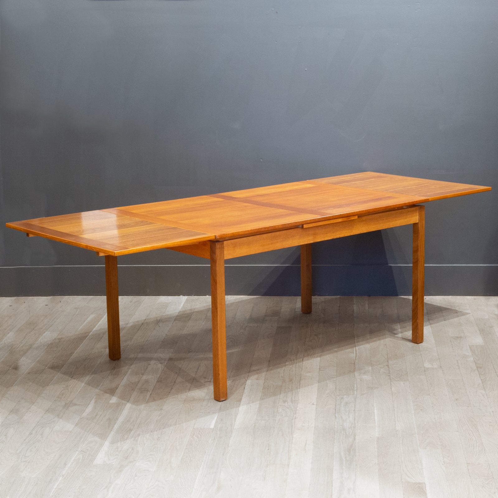 Midcentury Expandable Ansagar Mobler Teak Dining Table c.1960 S16 Home