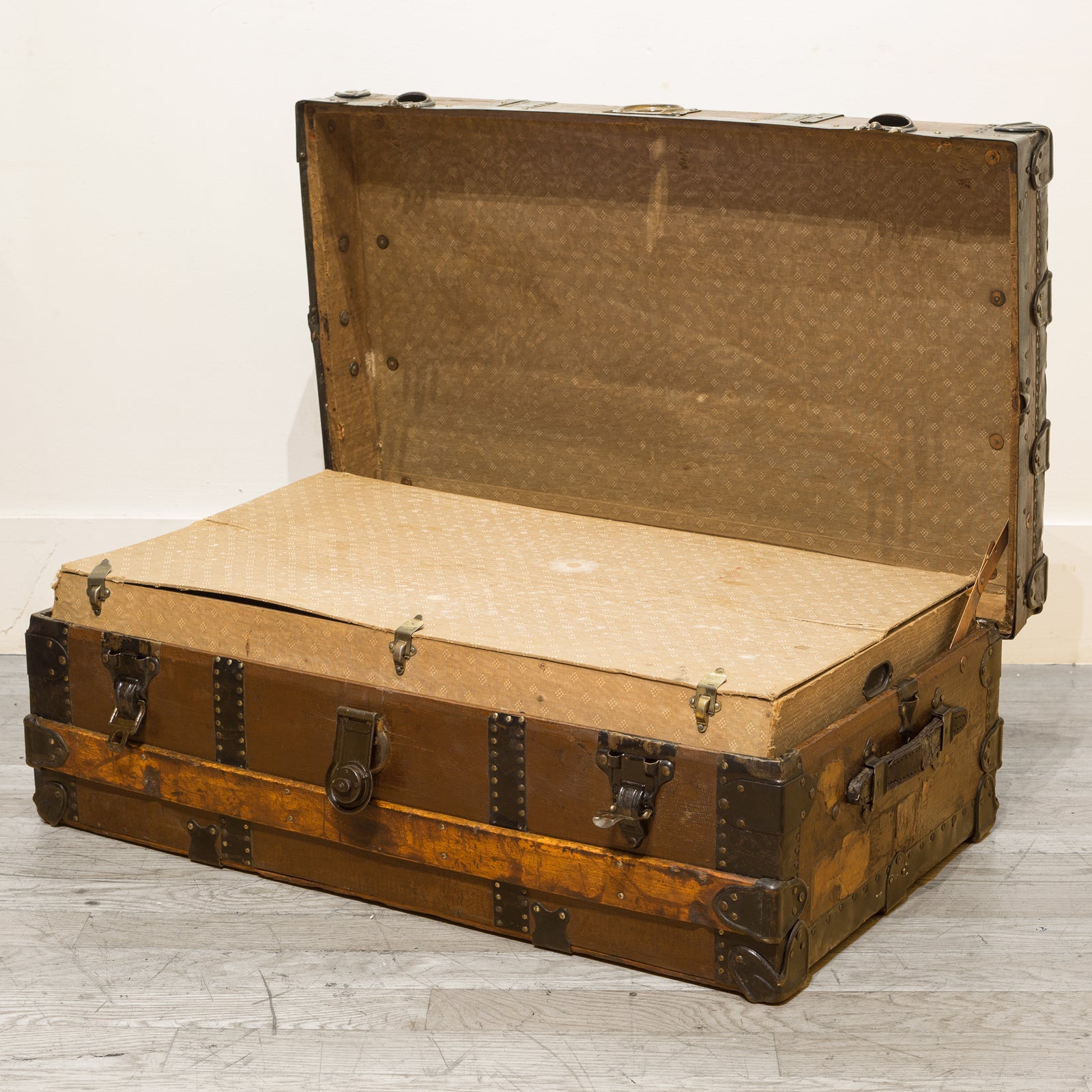 Antique Cabin Trunk c.1900 | S16 Home