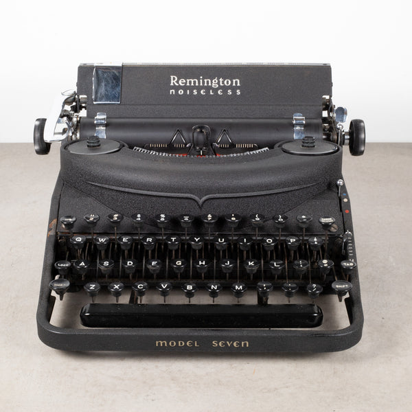 Antique Remington Noiseless Portable Typewriter c.1947