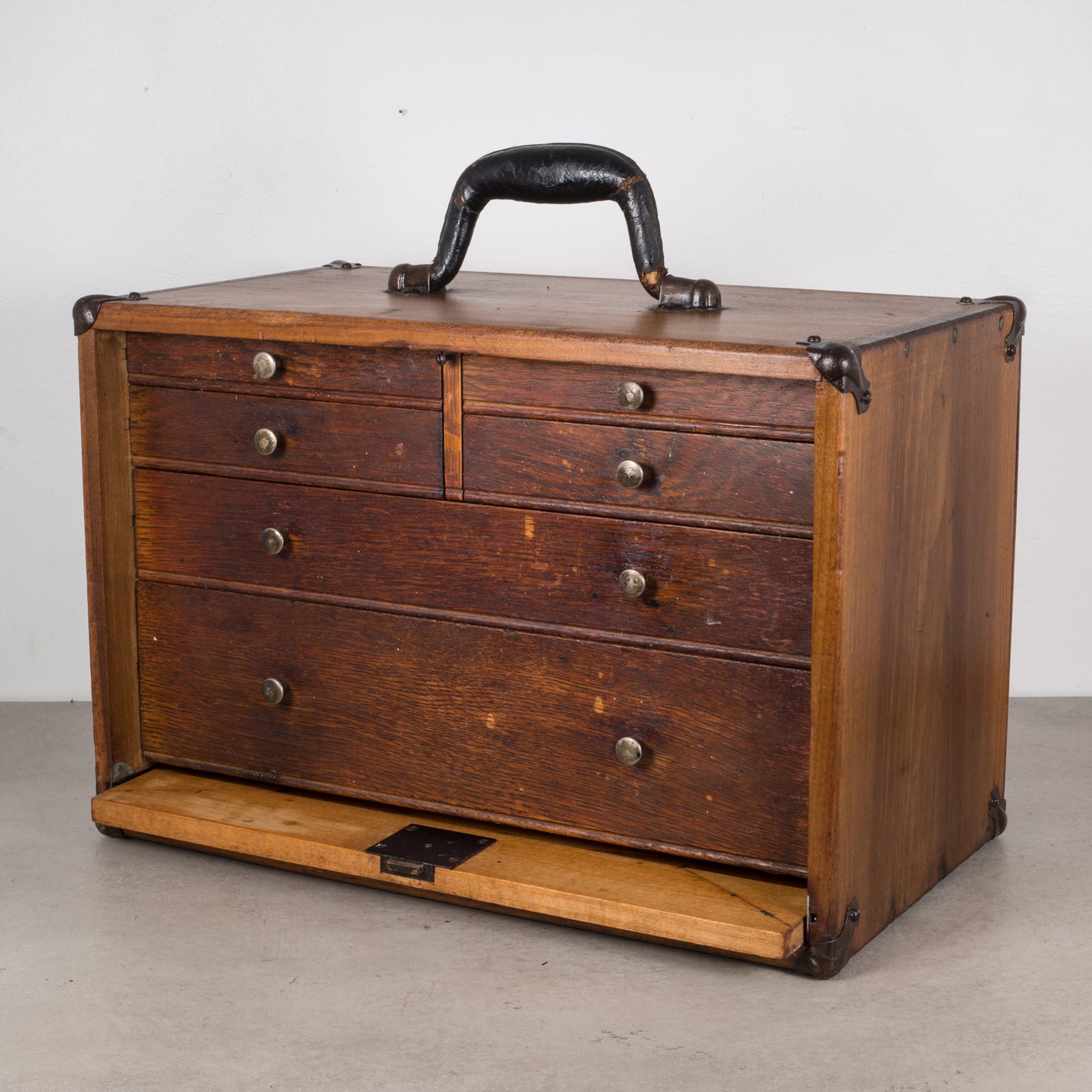 early-20th-century-Oak-leather