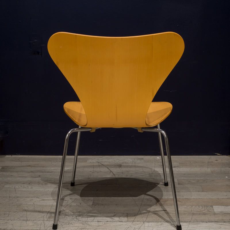 Stackable Arne Jacobsen for Fritz Hansen "Series 7" Chairs c.1991