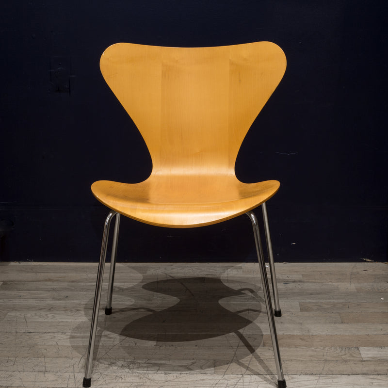 Stackable Arne Jacobsen for Fritz Hansen "Series 7" Chairs c.1991