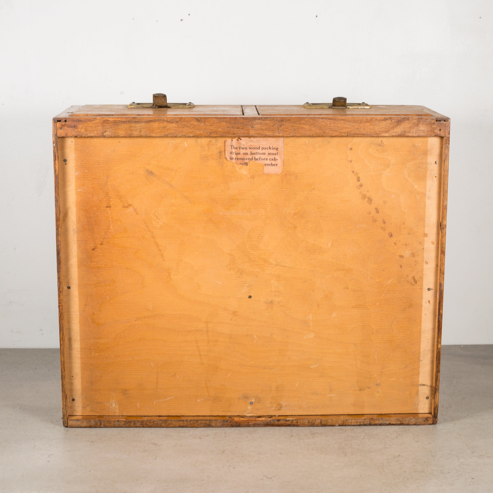 Oak and Brass Globe Wernicke Card Catalog c.1940 S16 Home