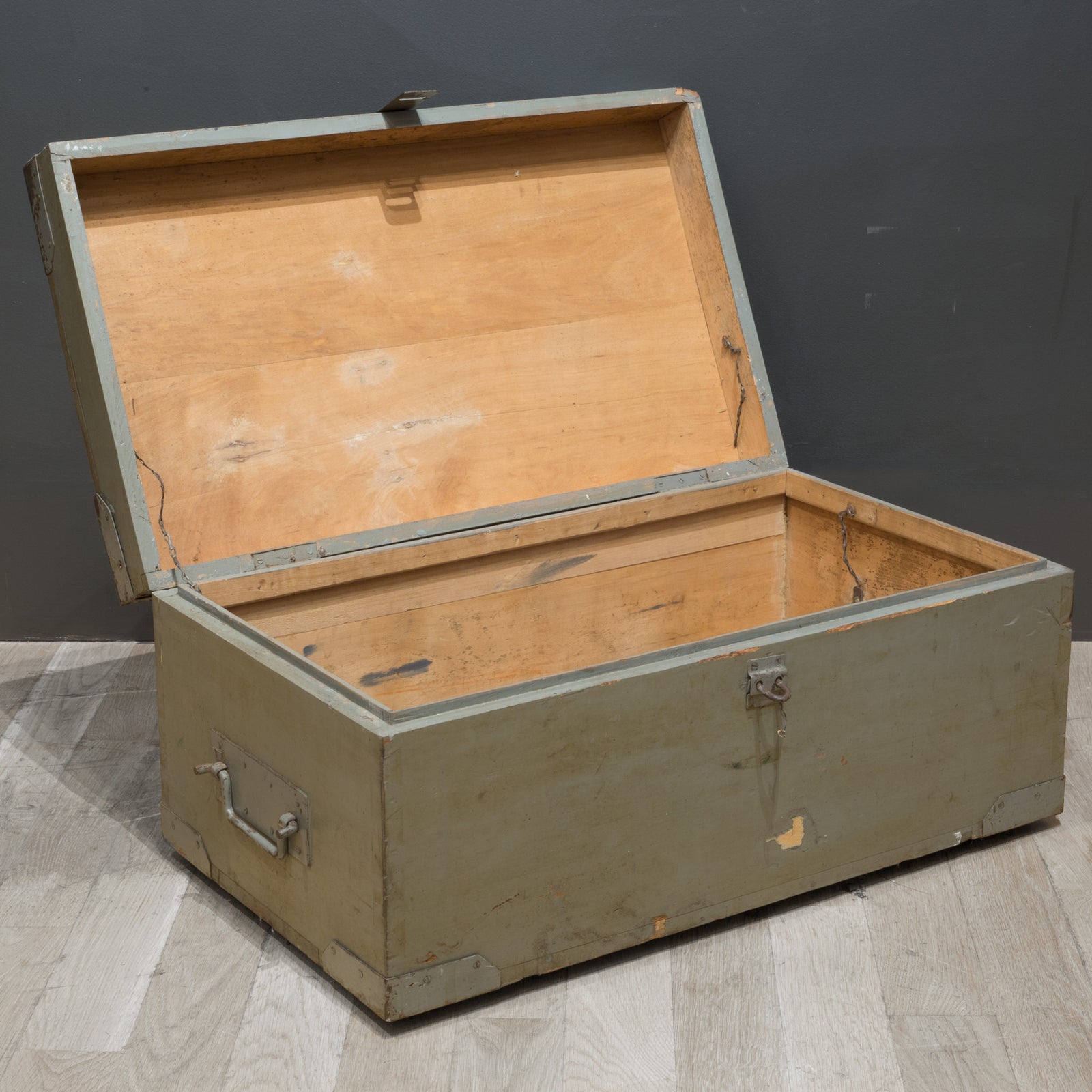 WWll Era Military Chest c.1940 | S16 Home
