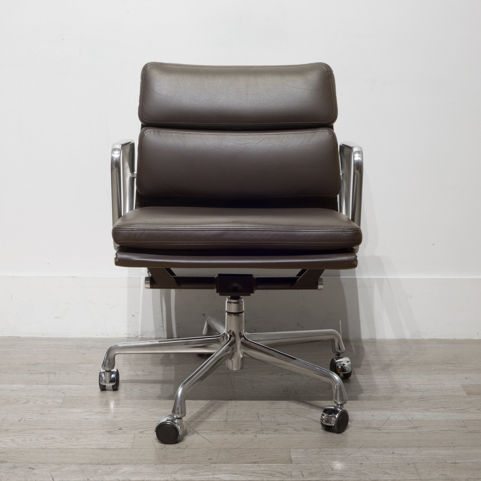 Herman miller soft pad executive online chair