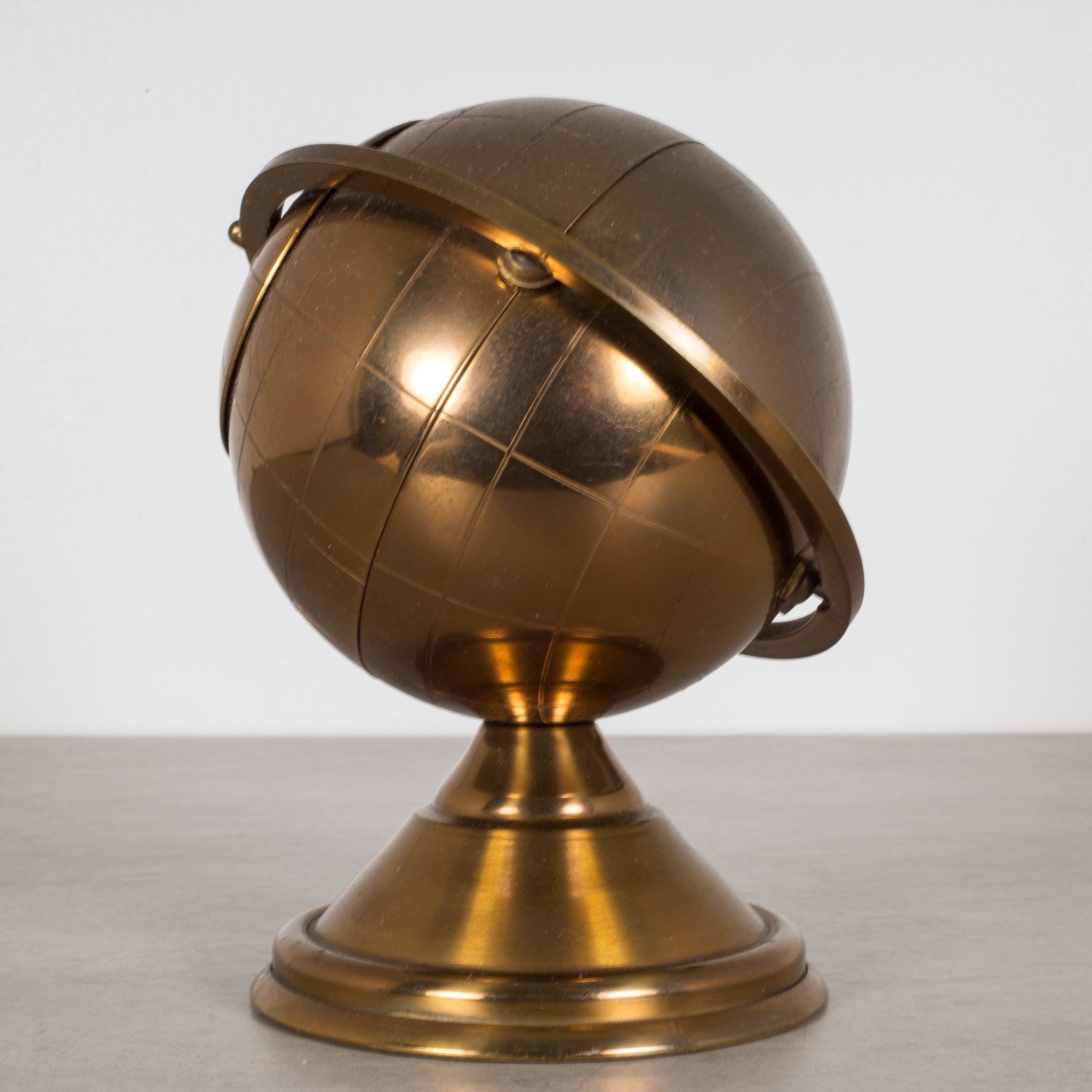 Mid-century Brass Globe Cigarette Holder c.1960 – S16 Home