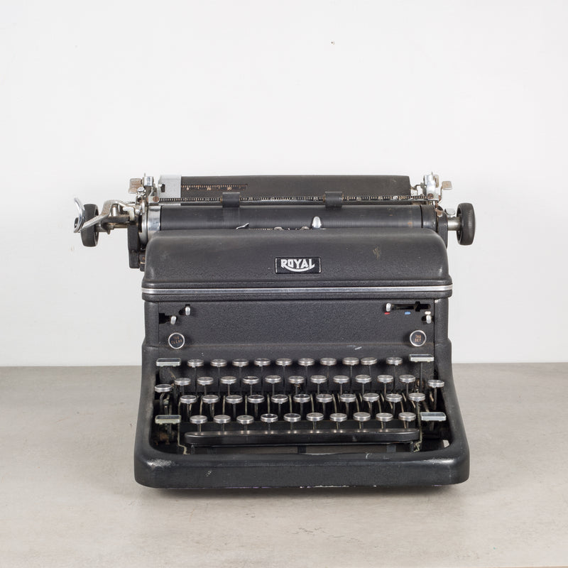 Antique Royal "Magic Margin" Typewriter c. 1938