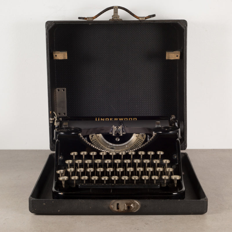 Antique Refurbished Portable Underwood Typewriter c.1935